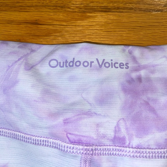 Outdoor Voices Move Free 3/4 Crop Purple Tie Dye Leggings size S - Picture 4 of 5